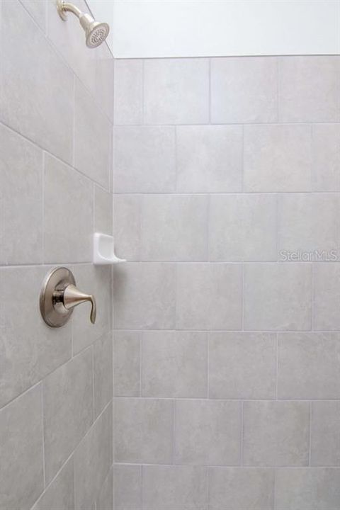 For Rent: $3,000 (5 beds, 2 baths, 2251 Square Feet)