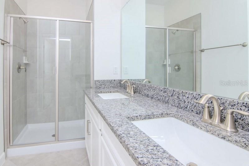 For Rent: $3,000 (5 beds, 2 baths, 2251 Square Feet)