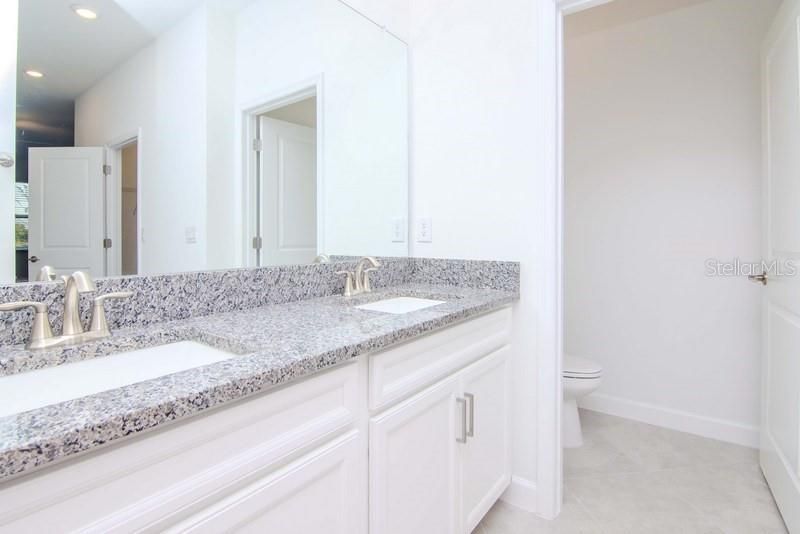 For Rent: $3,000 (5 beds, 2 baths, 2251 Square Feet)