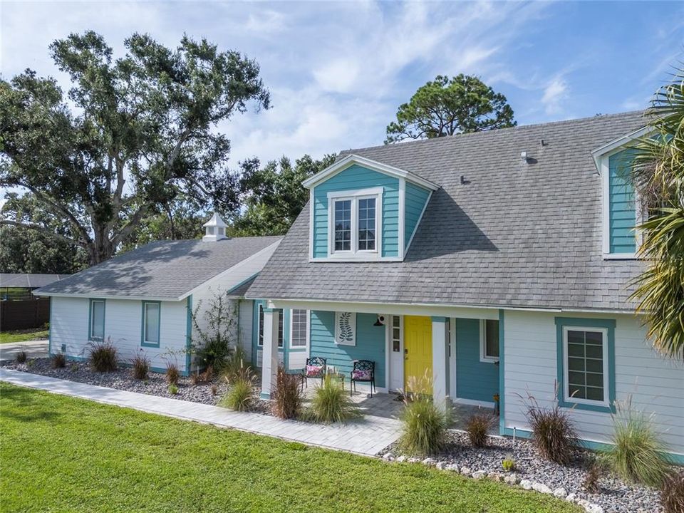 For Sale: $794,600 (3 beds, 3 baths, 2451 Square Feet)