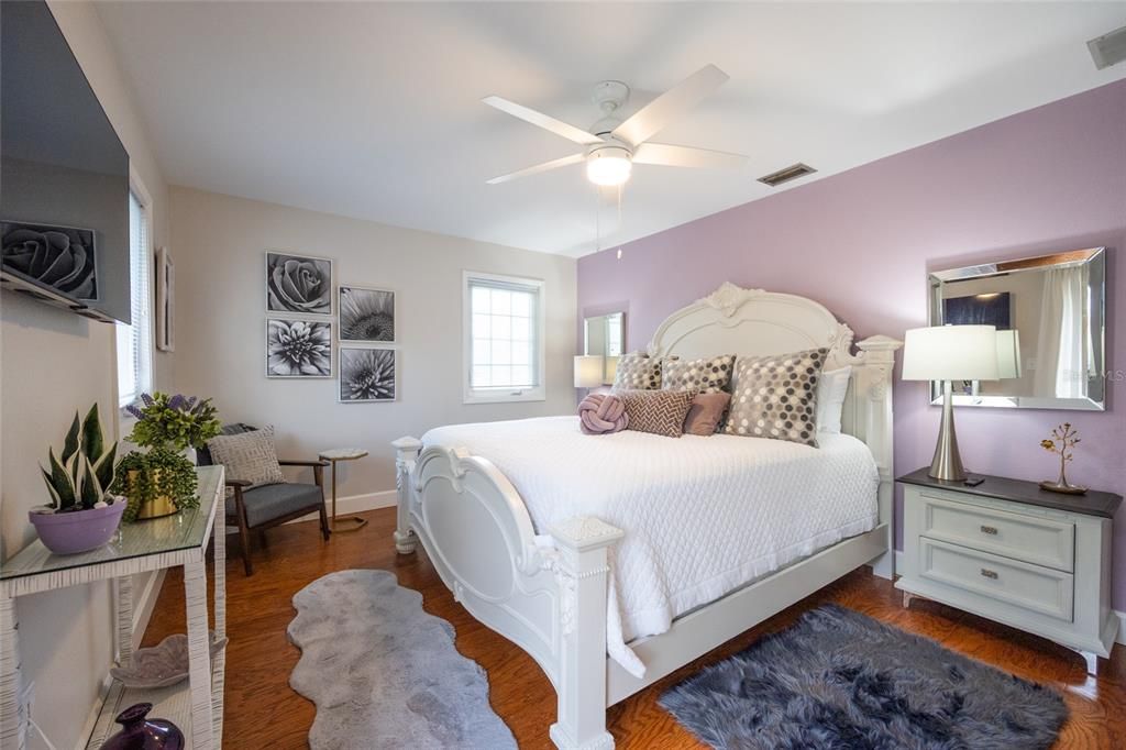 For Sale: $794,600 (3 beds, 3 baths, 2451 Square Feet)