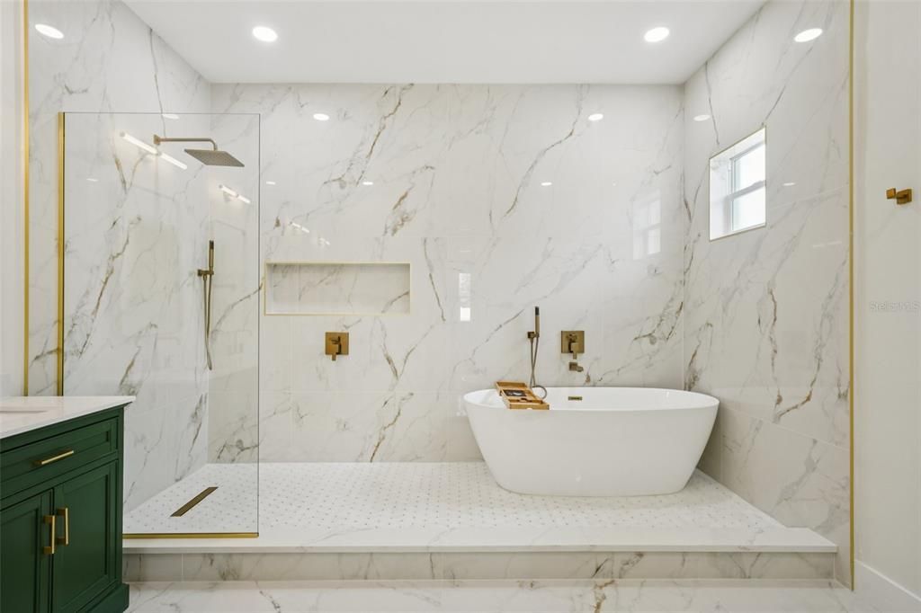 For Sale: $839,900 (4 beds, 3 baths, 2243 Square Feet)