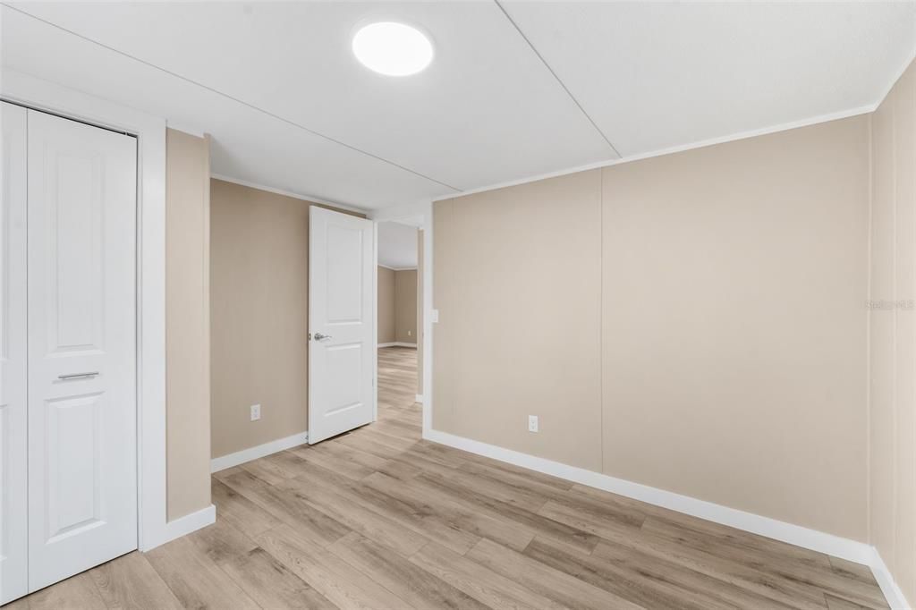 На продажу: $181,935 (3 спален, 2 ванн, 1296 Квадратных фут)