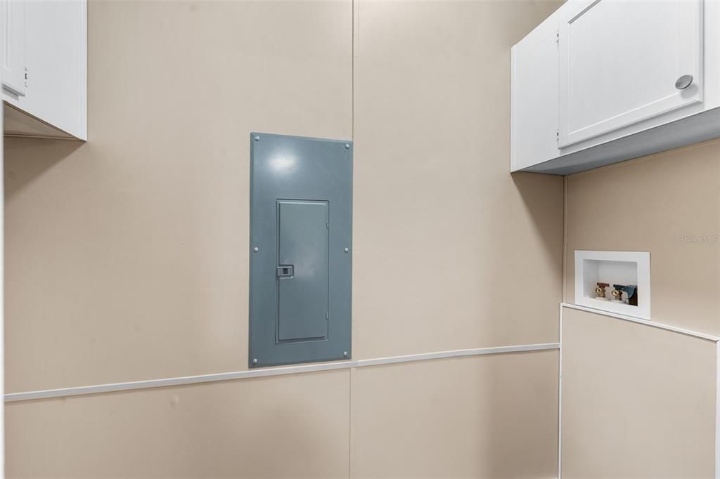 На продажу: $181,935 (3 спален, 2 ванн, 1296 Квадратных фут)