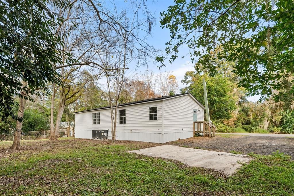 На продажу: $181,935 (3 спален, 2 ванн, 1296 Квадратных фут)