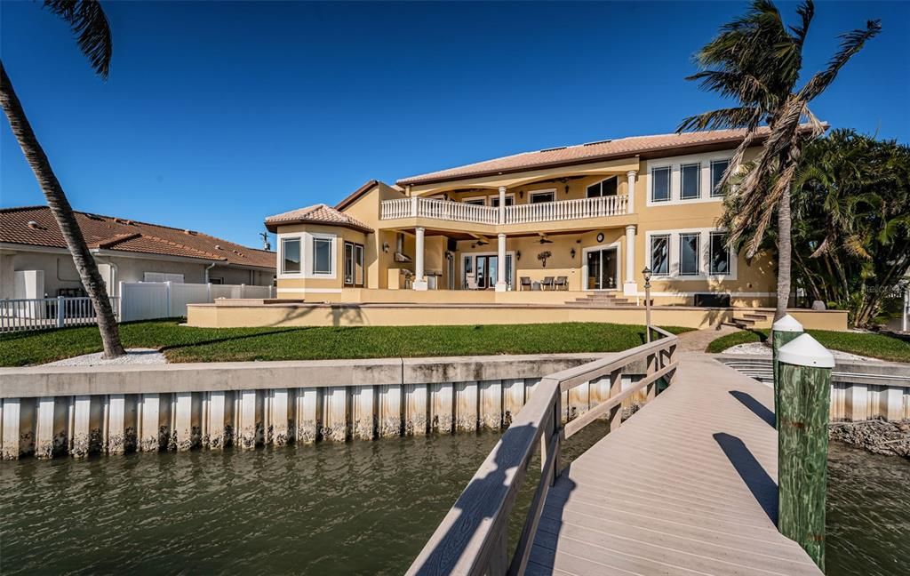 For Sale: $3,295,000 (5 beds, 5 baths, 5798 Square Feet)