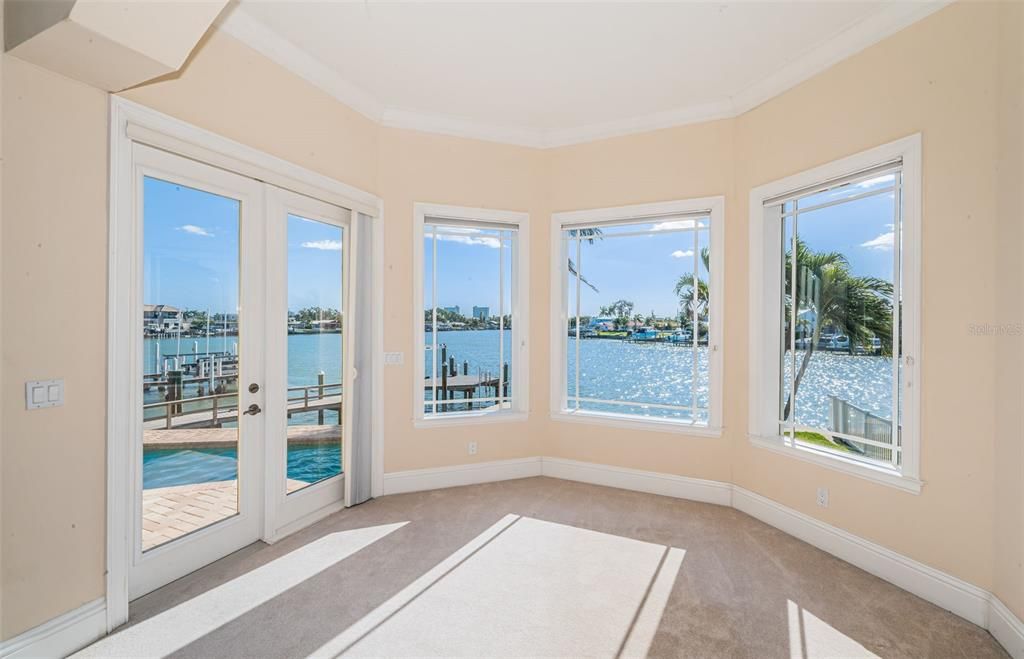 For Sale: $3,295,000 (5 beds, 5 baths, 5798 Square Feet)