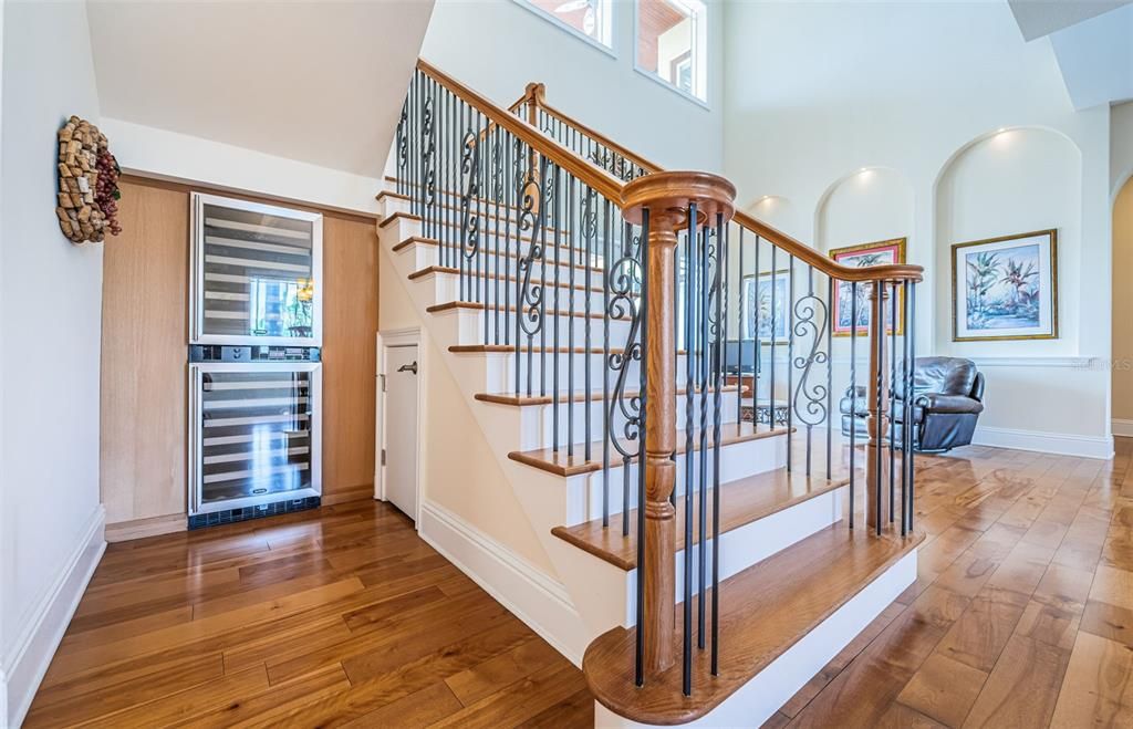 For Sale: $3,295,000 (5 beds, 5 baths, 5798 Square Feet)