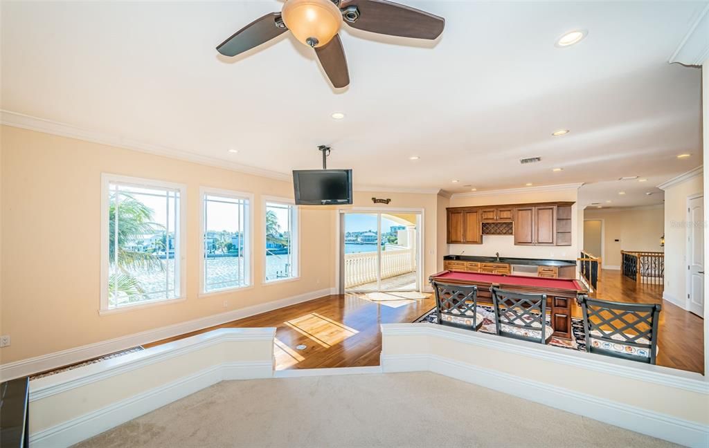 For Sale: $3,295,000 (5 beds, 5 baths, 5798 Square Feet)