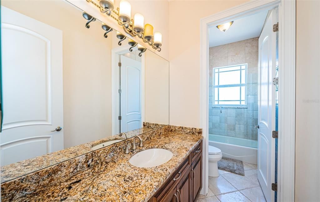 For Sale: $3,295,000 (5 beds, 5 baths, 5798 Square Feet)