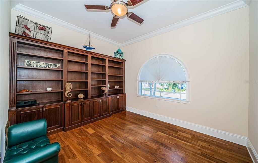 For Sale: $3,295,000 (5 beds, 5 baths, 5798 Square Feet)