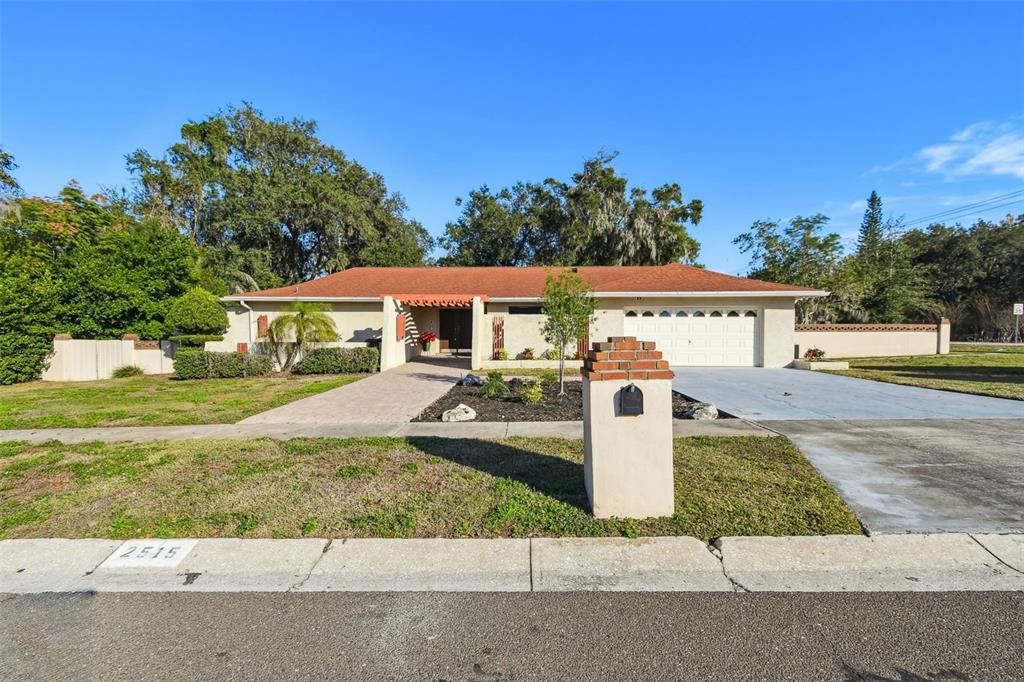 For Sale: $565,000 (4 beds, 3 baths, 2972 Square Feet)