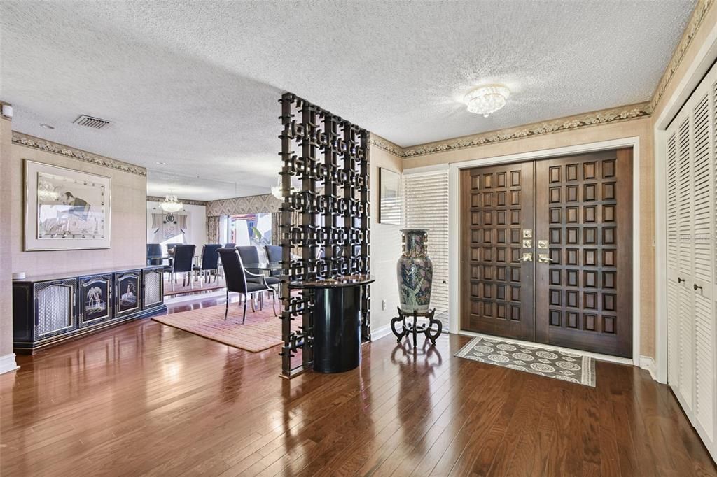 For Sale: $565,000 (4 beds, 3 baths, 2972 Square Feet)