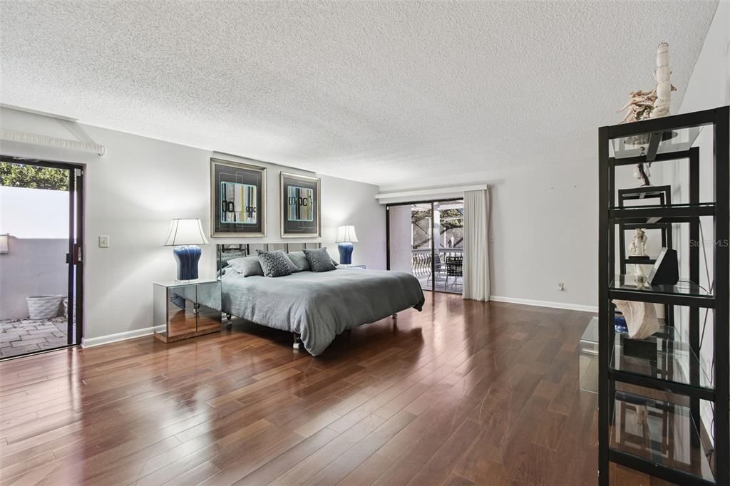 For Sale: $565,000 (4 beds, 3 baths, 2972 Square Feet)