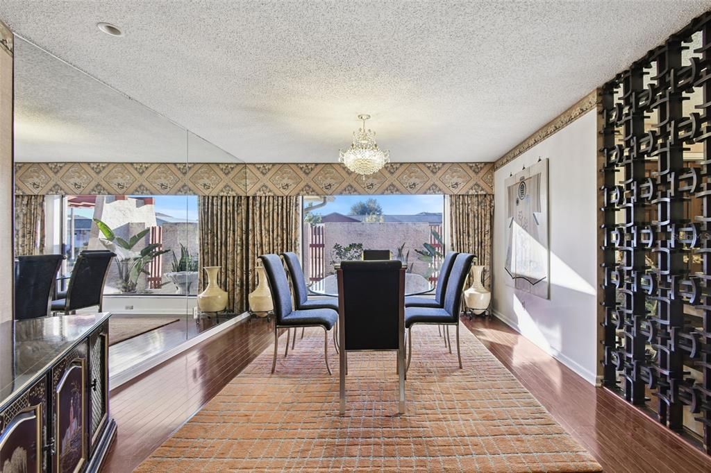 For Sale: $565,000 (4 beds, 3 baths, 2972 Square Feet)