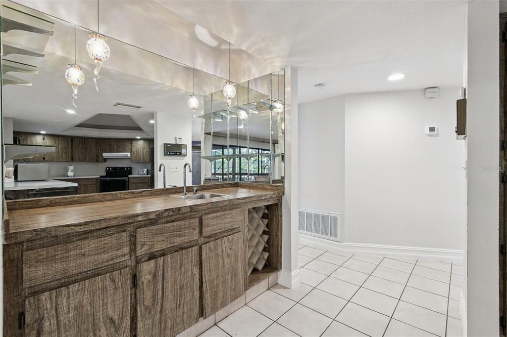 For Sale: $565,000 (4 beds, 3 baths, 2972 Square Feet)