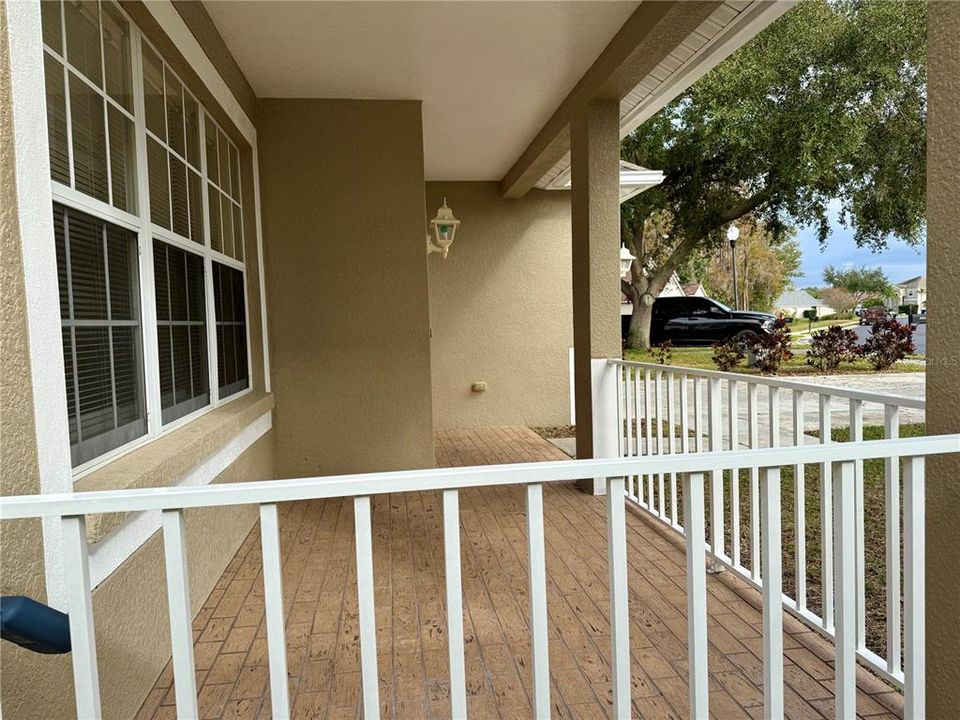 For Rent: $2,800 (4 beds, 2 baths, 2034 Square Feet)