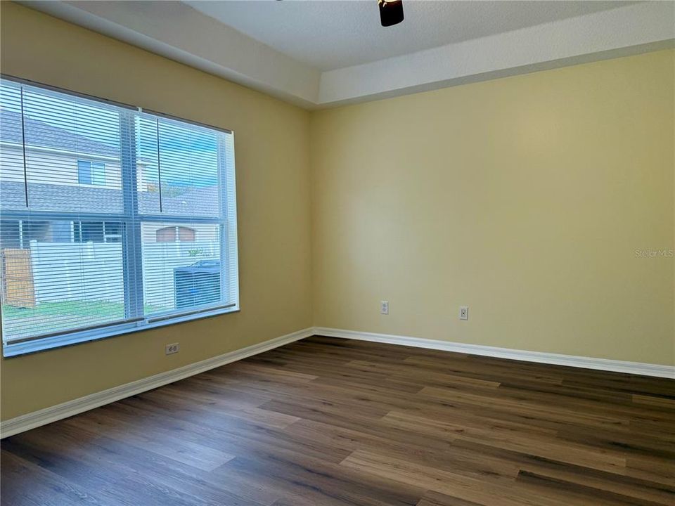 For Rent: $2,800 (4 beds, 2 baths, 2034 Square Feet)