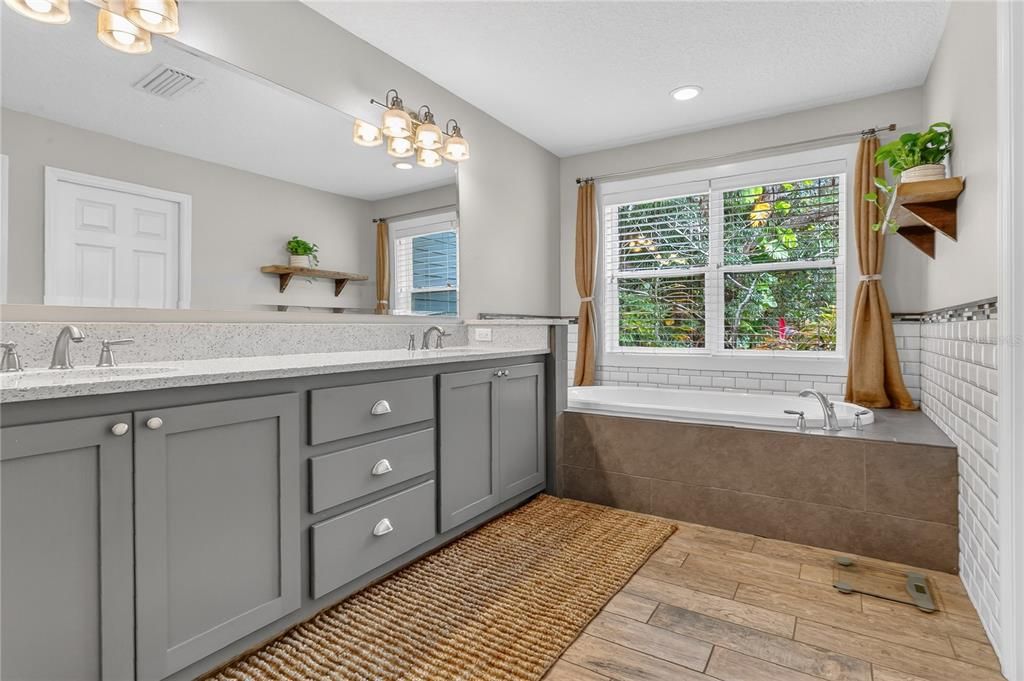 待售: $824,900 (4 贝兹, 3 浴室, 2450 平方英尺)