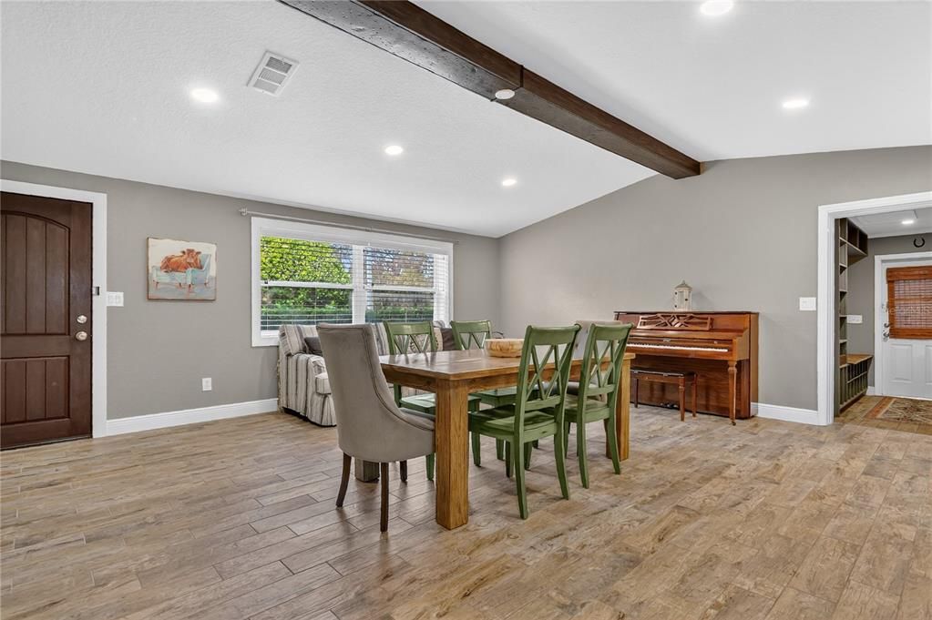 待售: $824,900 (4 贝兹, 3 浴室, 2450 平方英尺)