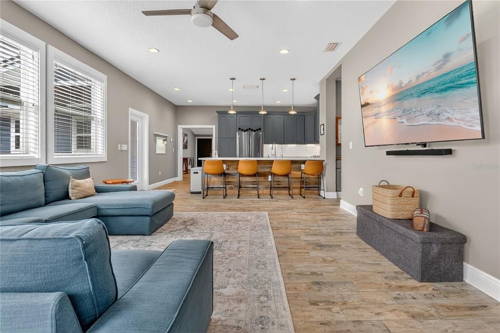 待售: $824,900 (4 贝兹, 3 浴室, 2450 平方英尺)