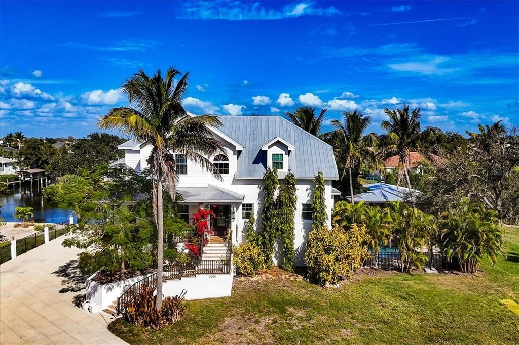 For Sale: $1,625,000 (4 beds, 3 baths, 4049 Square Feet)