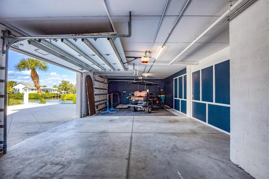 For Sale: $1,625,000 (4 beds, 3 baths, 4049 Square Feet)