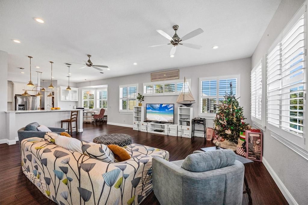 For Sale: $1,625,000 (4 beds, 3 baths, 4049 Square Feet)