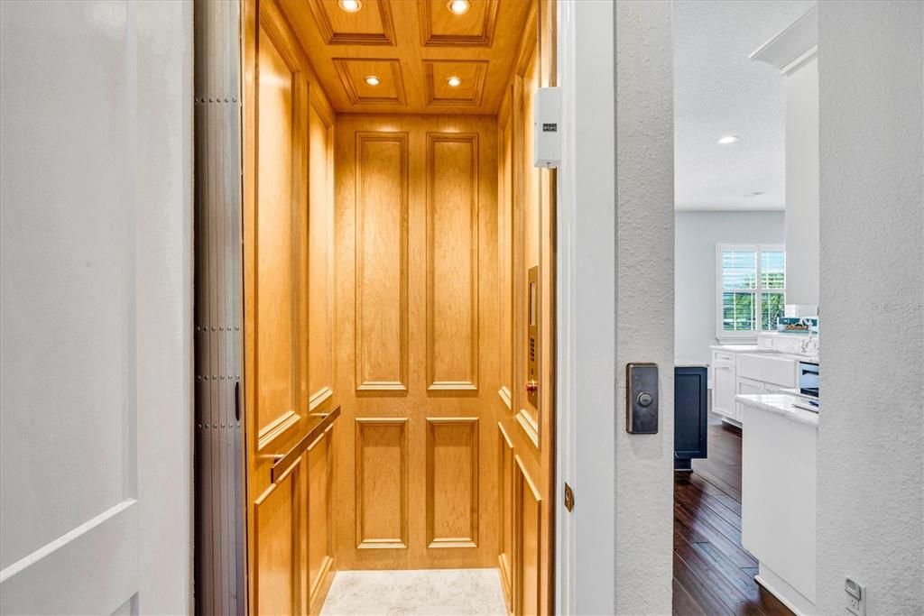 For Sale: $1,625,000 (4 beds, 3 baths, 4049 Square Feet)