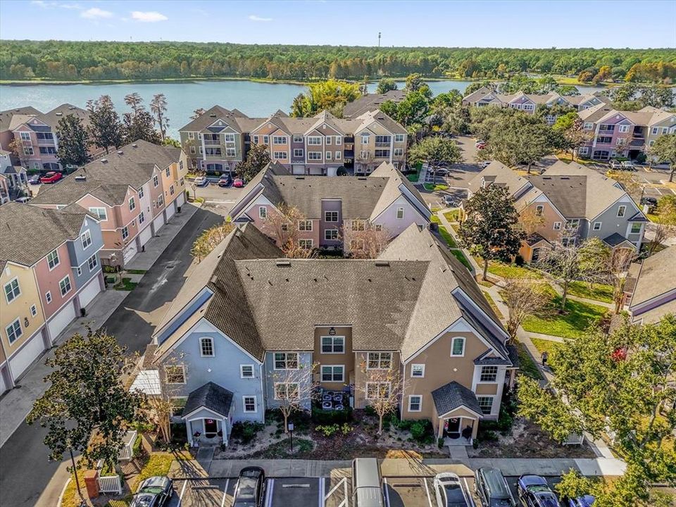 На продажу: $239,000 (2 спален, 2 ванн, 1235 Квадратных фут)