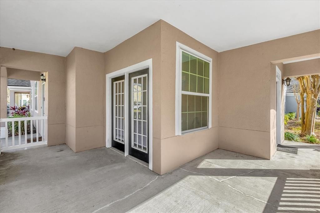 На продажу: $239,000 (2 спален, 2 ванн, 1235 Квадратных фут)