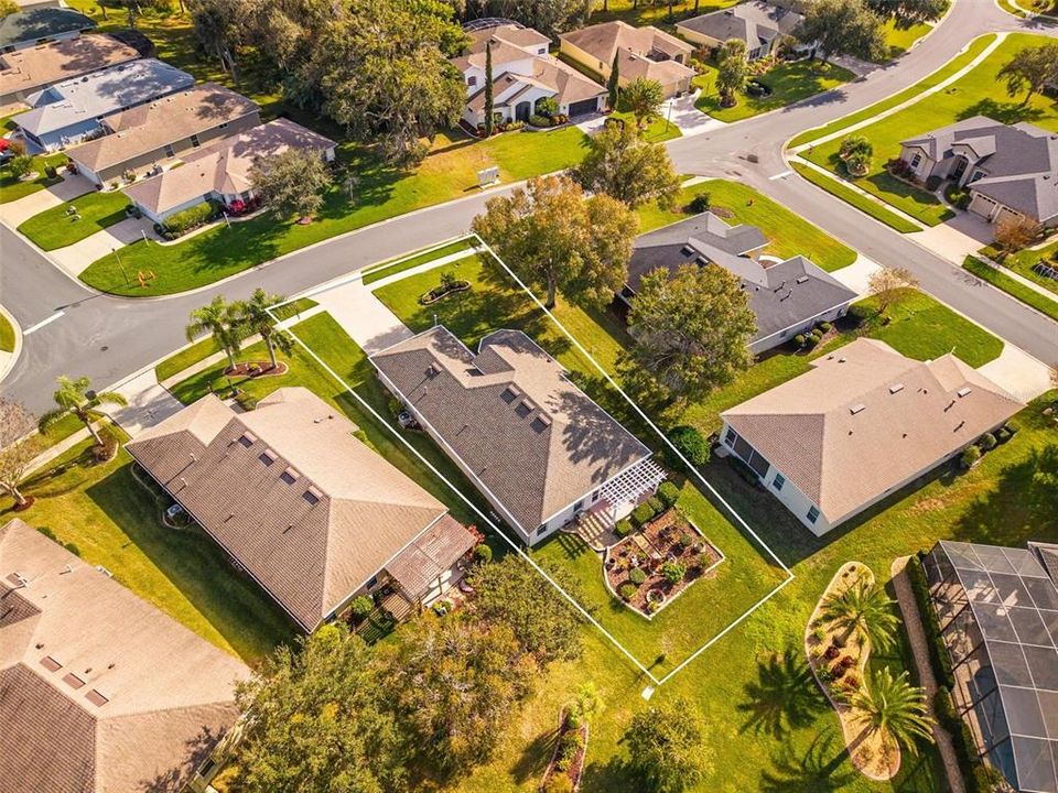 For Sale: $279,000 (3 beds, 2 baths, 1601 Square Feet)