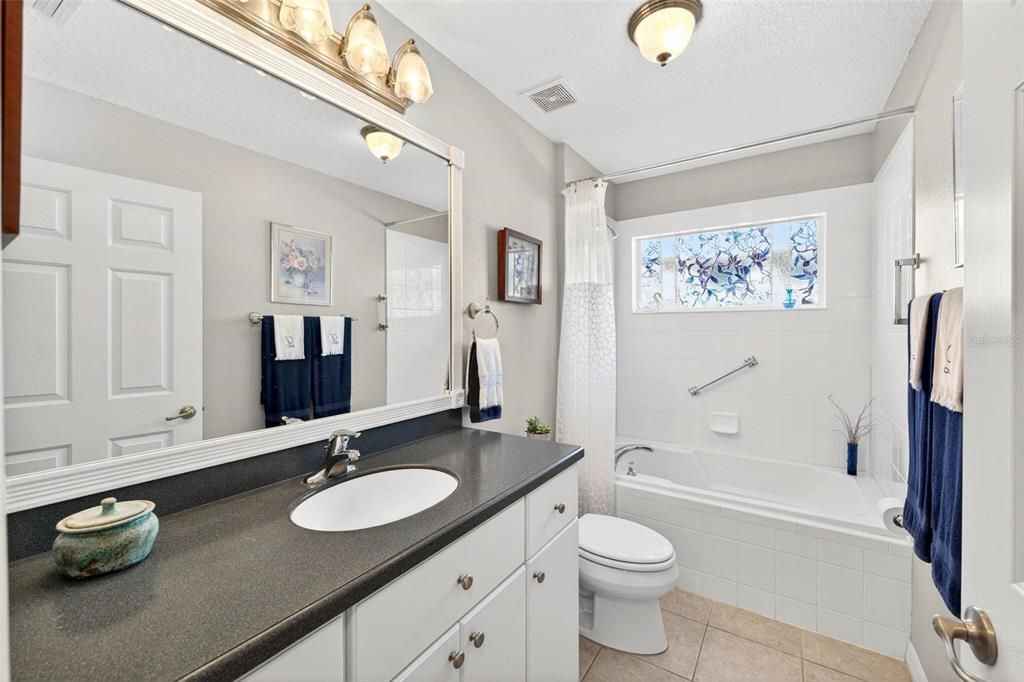 For Sale: $279,000 (3 beds, 2 baths, 1601 Square Feet)