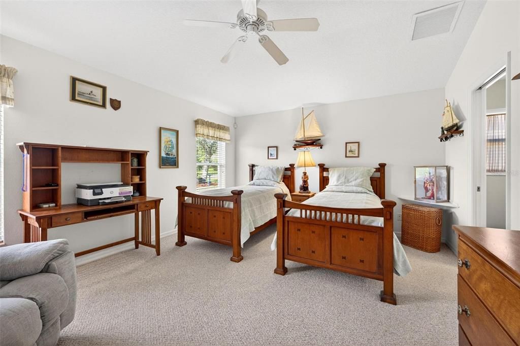 For Sale: $279,000 (3 beds, 2 baths, 1601 Square Feet)