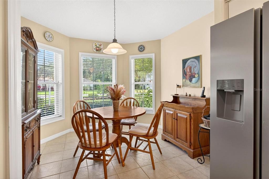 For Sale: $279,000 (3 beds, 2 baths, 1601 Square Feet)