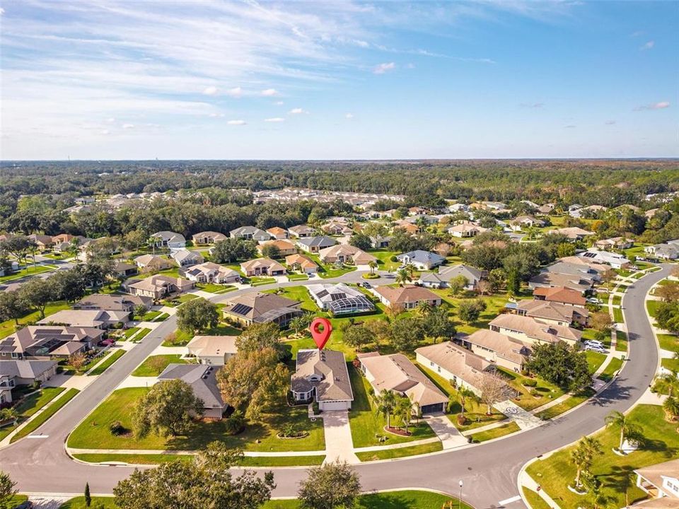 For Sale: $279,000 (3 beds, 2 baths, 1601 Square Feet)