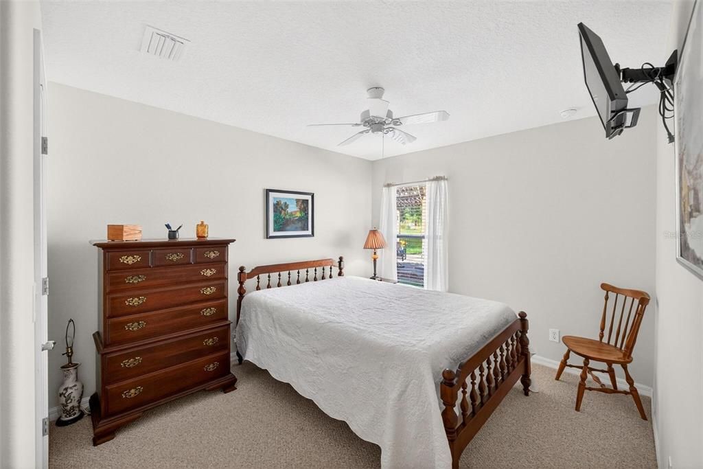 For Sale: $279,000 (3 beds, 2 baths, 1601 Square Feet)