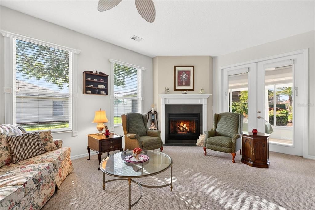 For Sale: $279,000 (3 beds, 2 baths, 1601 Square Feet)