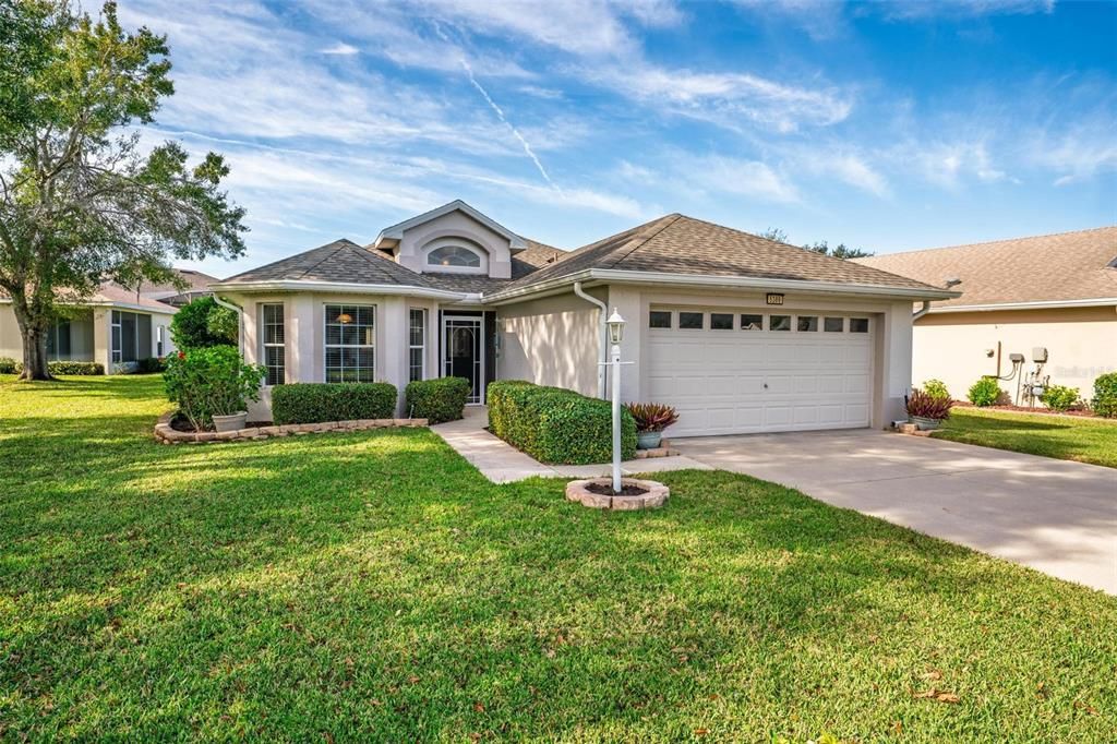 For Sale: $279,000 (3 beds, 2 baths, 1601 Square Feet)