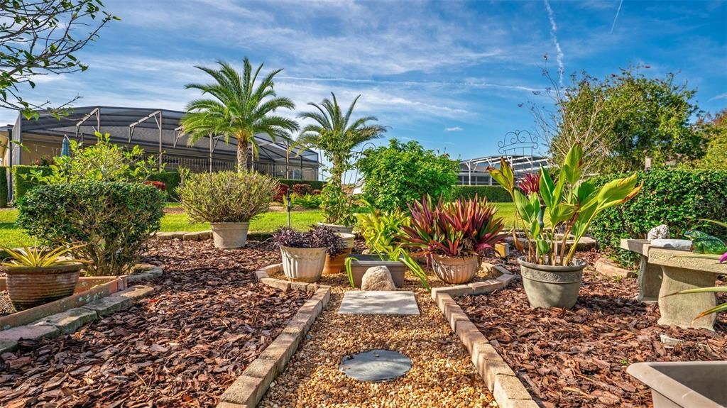 For Sale: $279,000 (3 beds, 2 baths, 1601 Square Feet)