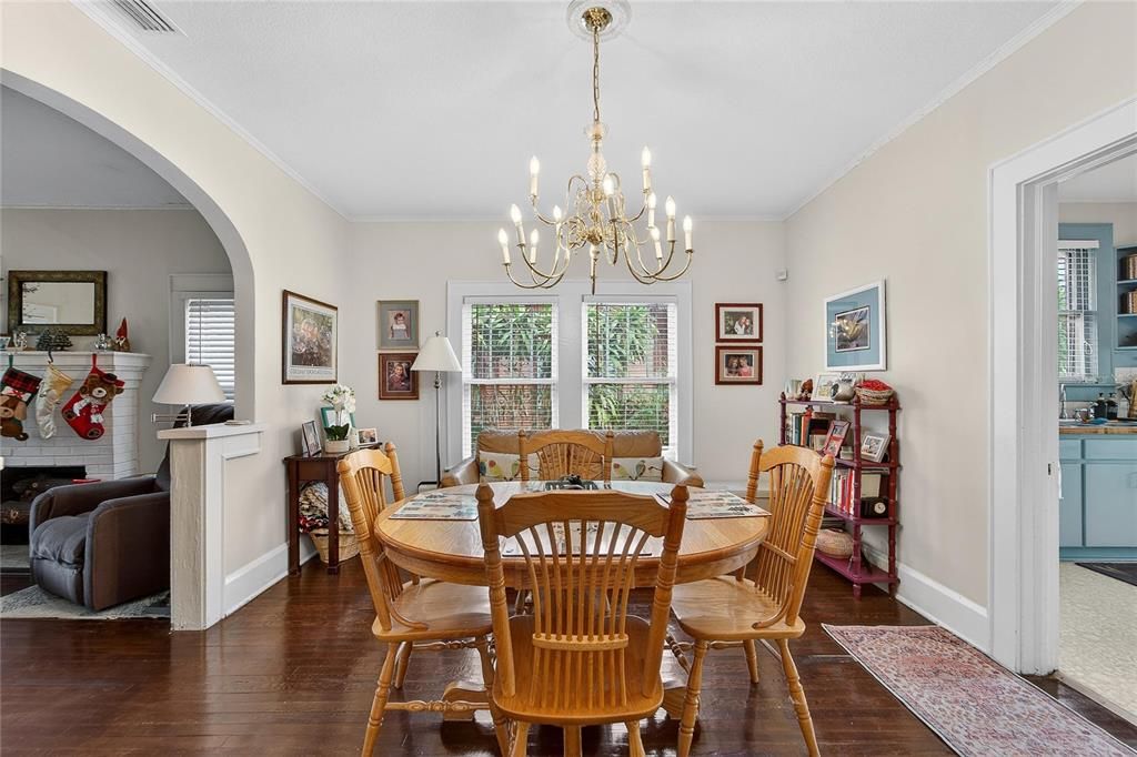 For Sale: $275,000 (3 beds, 1 baths, 1251 Square Feet)