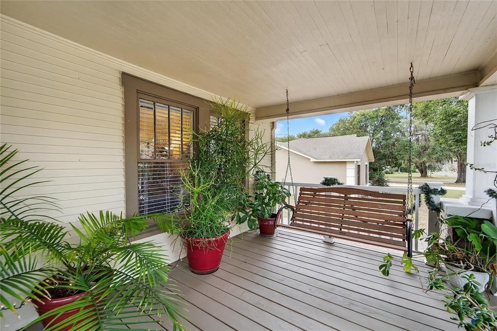 For Sale: $275,000 (3 beds, 1 baths, 1251 Square Feet)