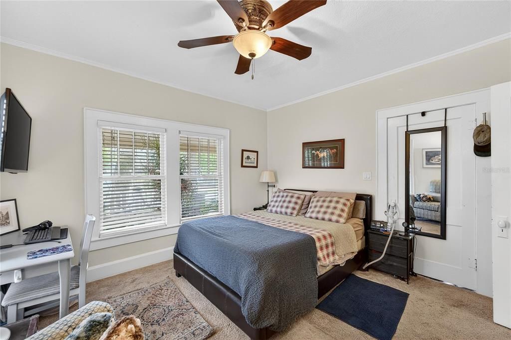 For Sale: $275,000 (3 beds, 1 baths, 1251 Square Feet)