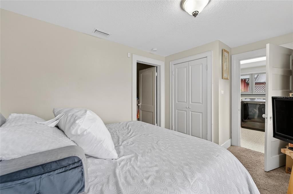 For Sale: $275,000 (3 beds, 1 baths, 1251 Square Feet)