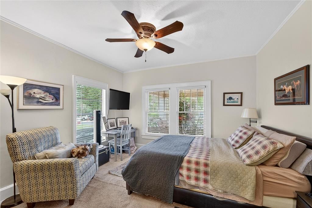 For Sale: $275,000 (3 beds, 1 baths, 1251 Square Feet)