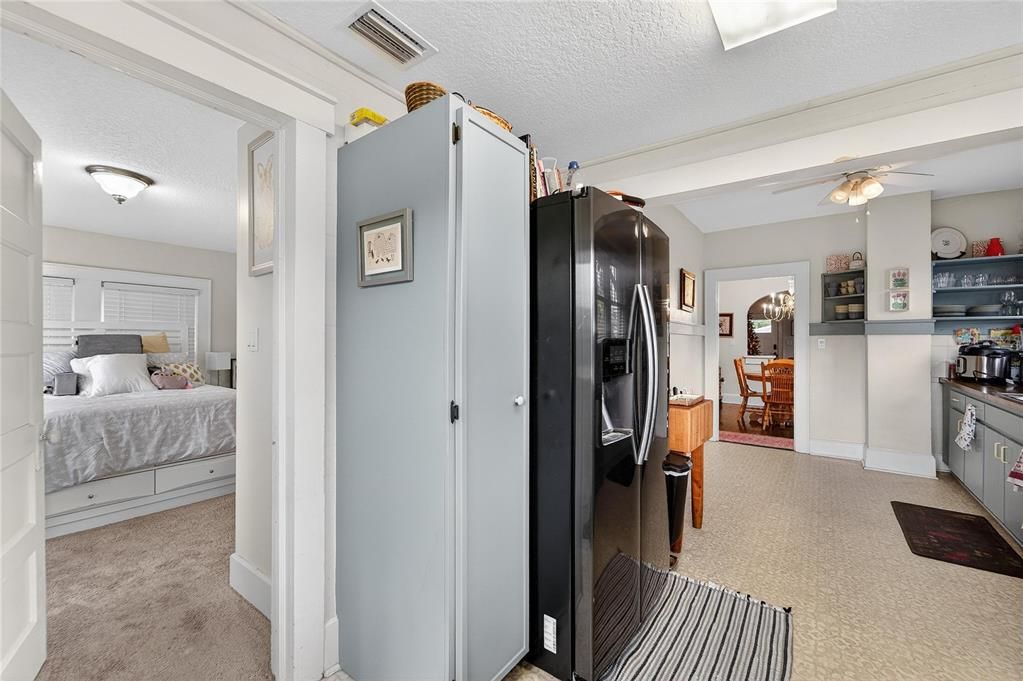 For Sale: $275,000 (3 beds, 1 baths, 1251 Square Feet)