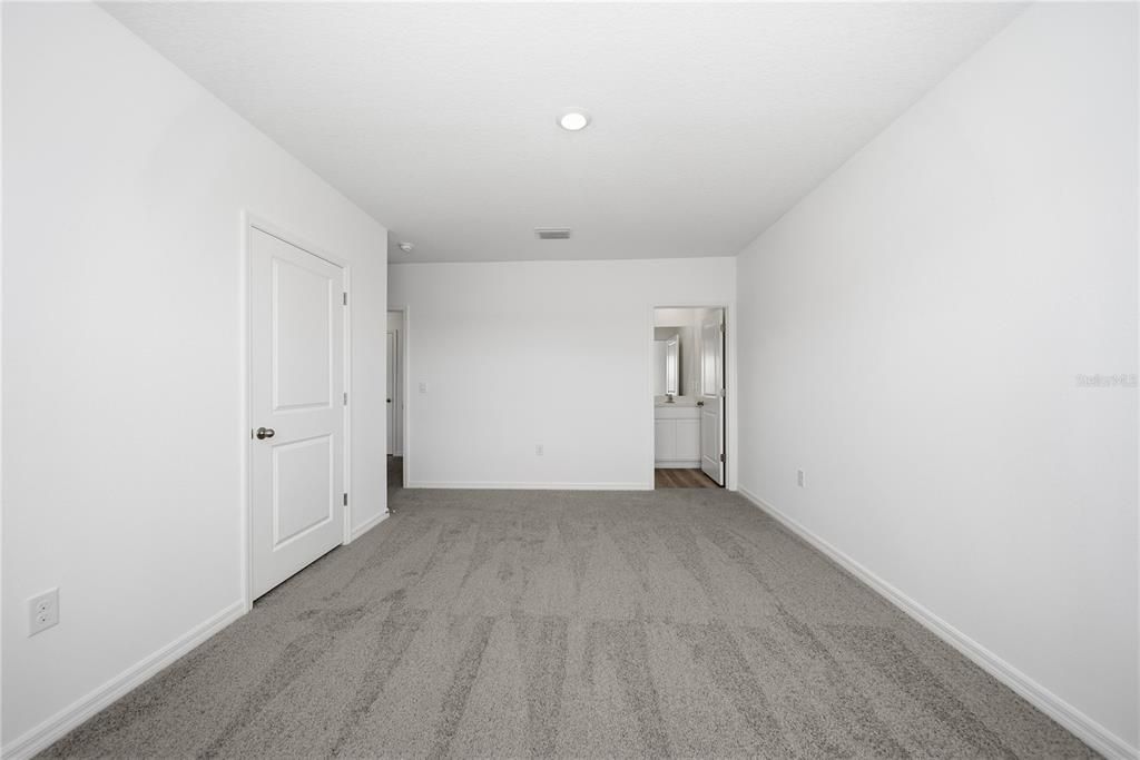 For Rent: $2,300 (3 beds, 2 baths, 1463 Square Feet)