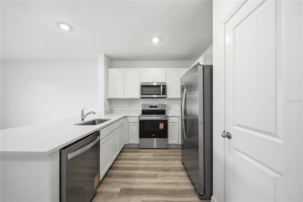 For Rent: $2,300 (3 beds, 2 baths, 1463 Square Feet)