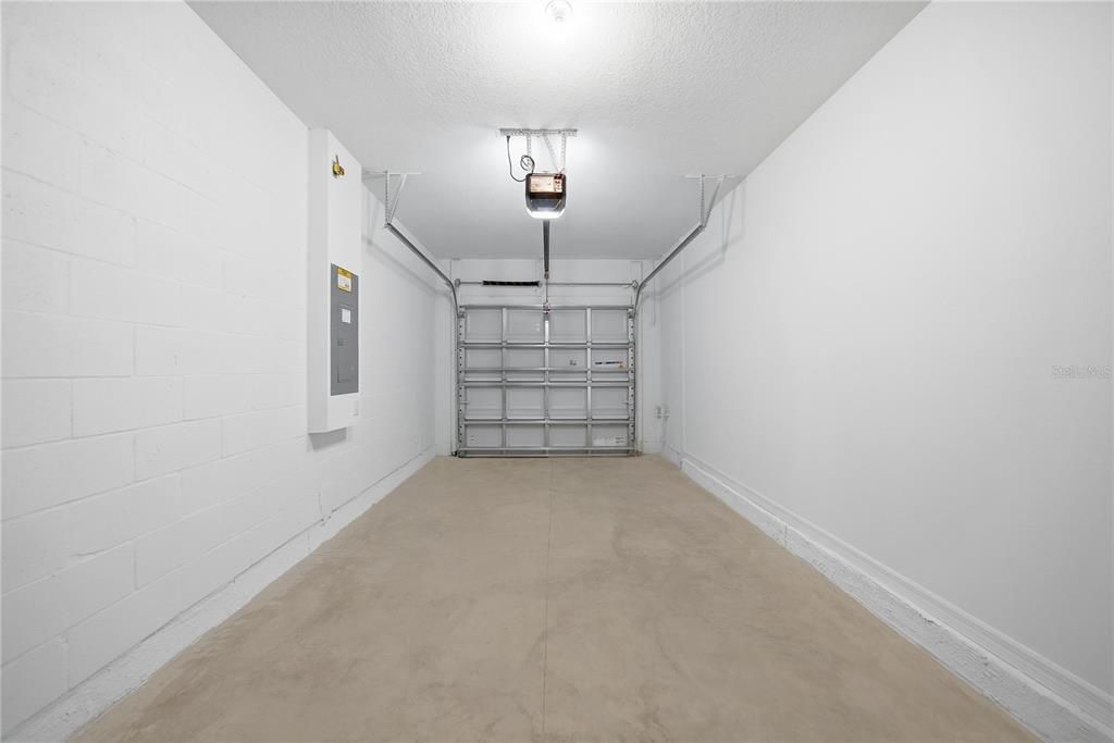 For Rent: $2,300 (3 beds, 2 baths, 1463 Square Feet)