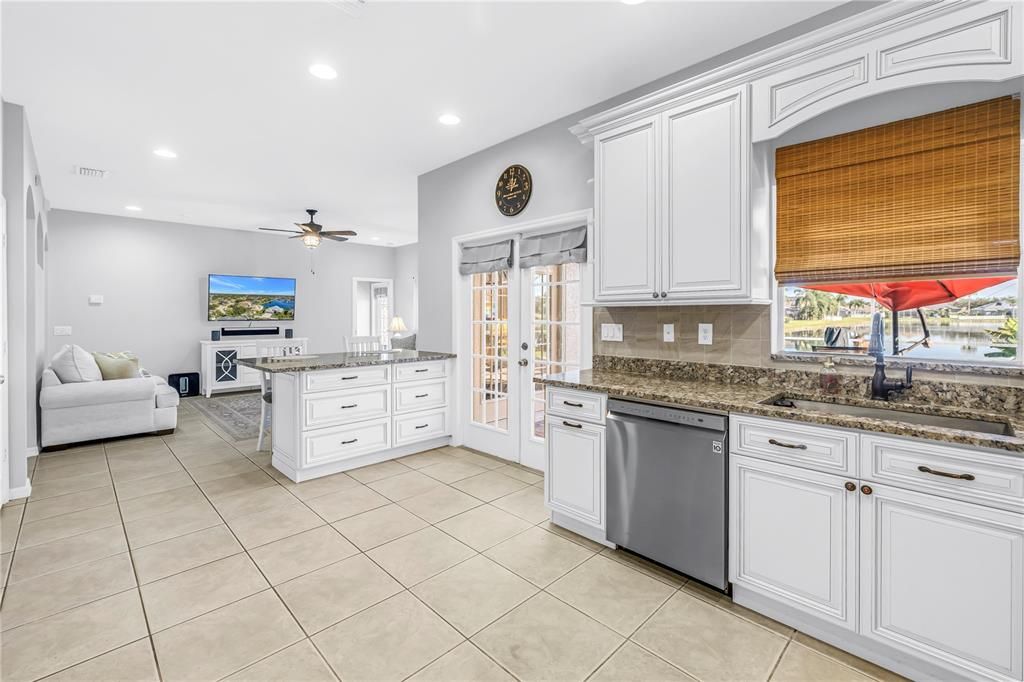 待售: $659,900 (5 贝兹, 3 浴室, 2790 平方英尺)